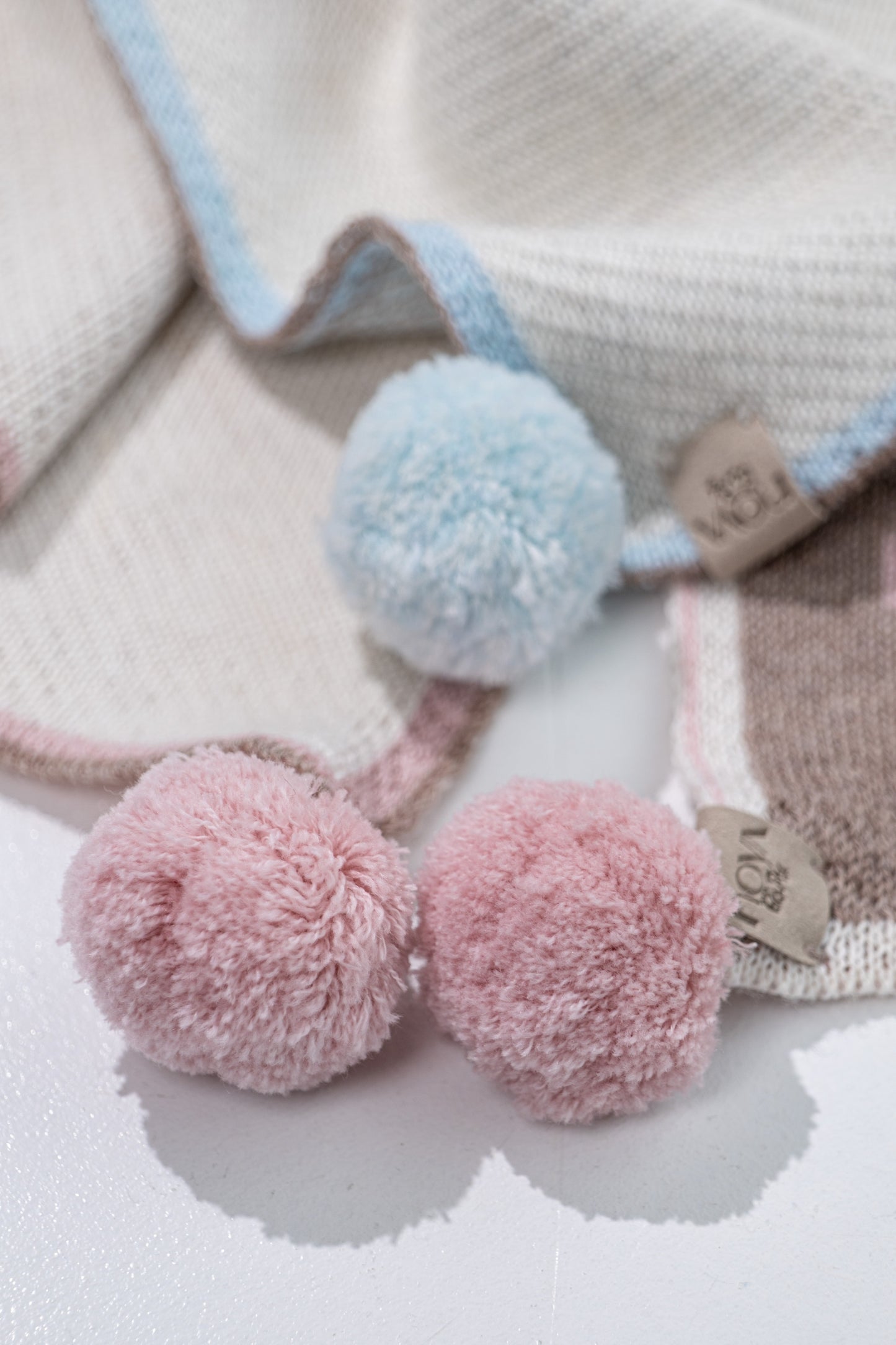 KALĖDINIS MERINO VILNOS PLEDUKAS | MĖLYNAS PINGVINAS