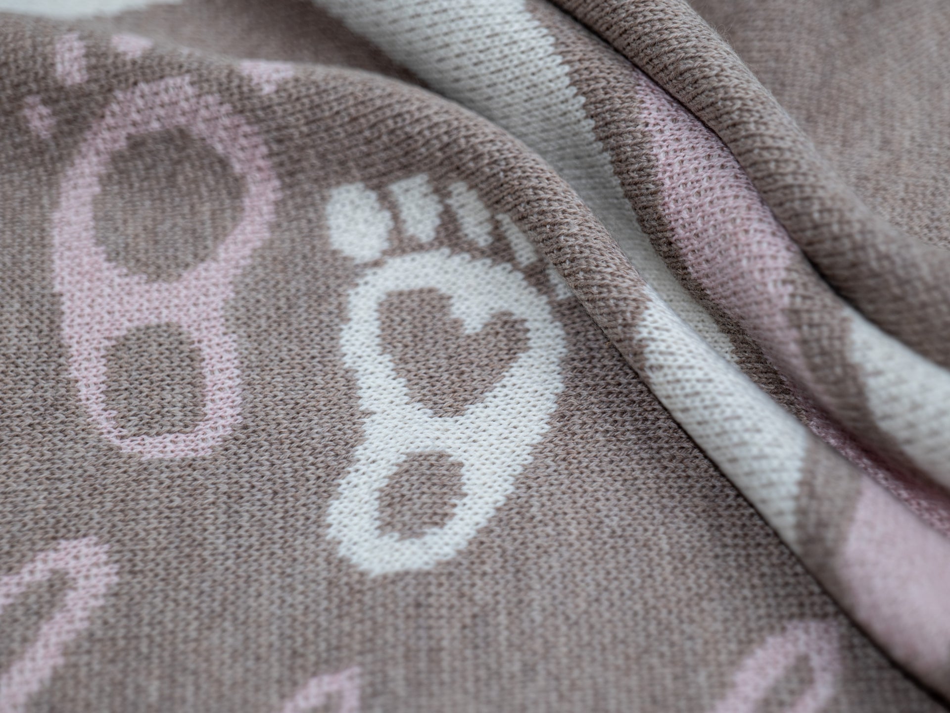 PERSONALIZED RAINBOW BLANKET FOR GIRLS | BROWN