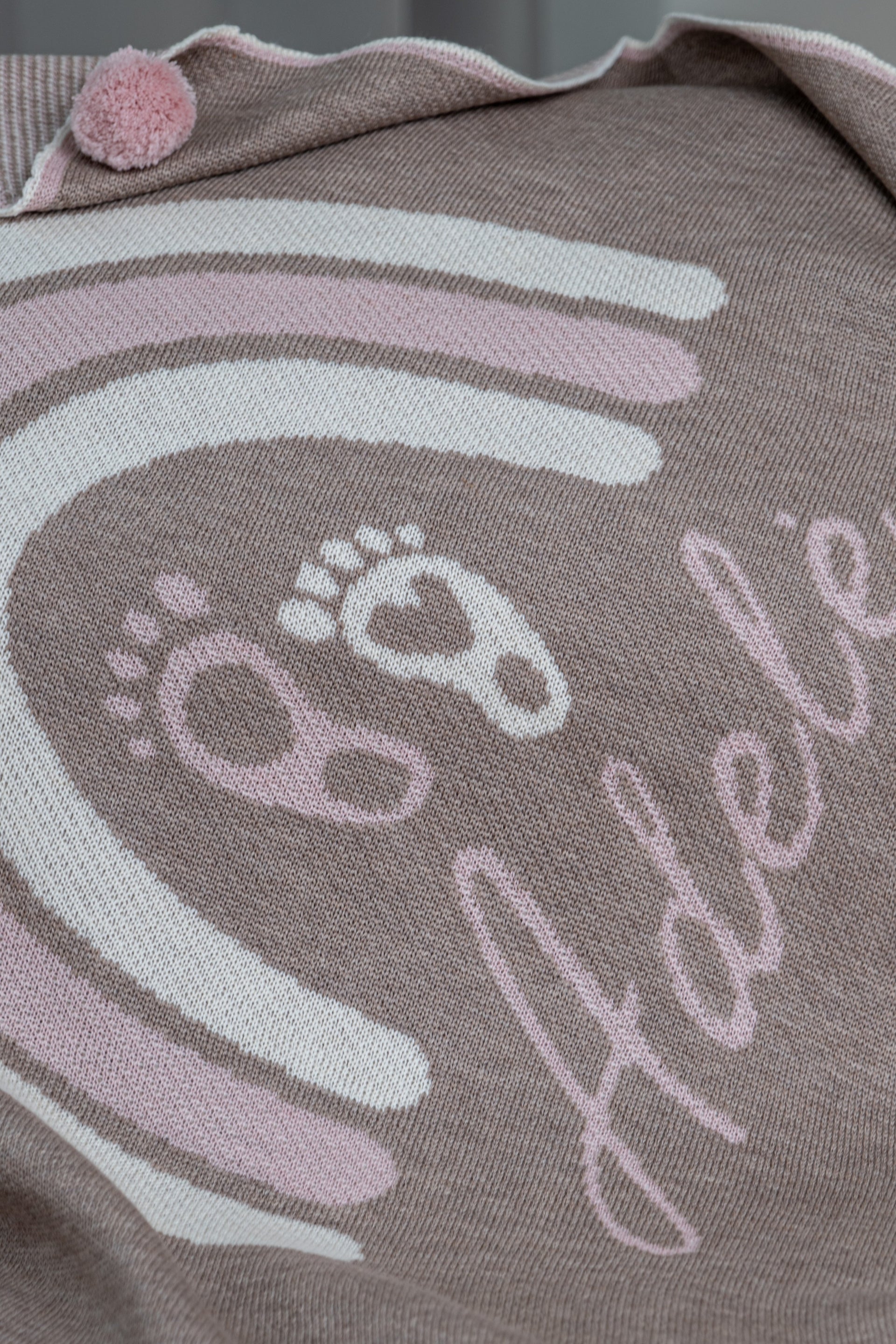 PERSONALIZED RAINBOW BLANKET FOR GIRLS | BROWN