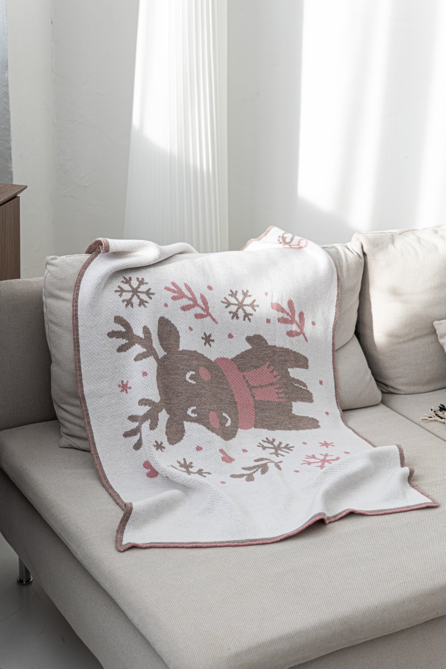 CHRISTMAS MERINO WOOL BLANKET | PINK DEER